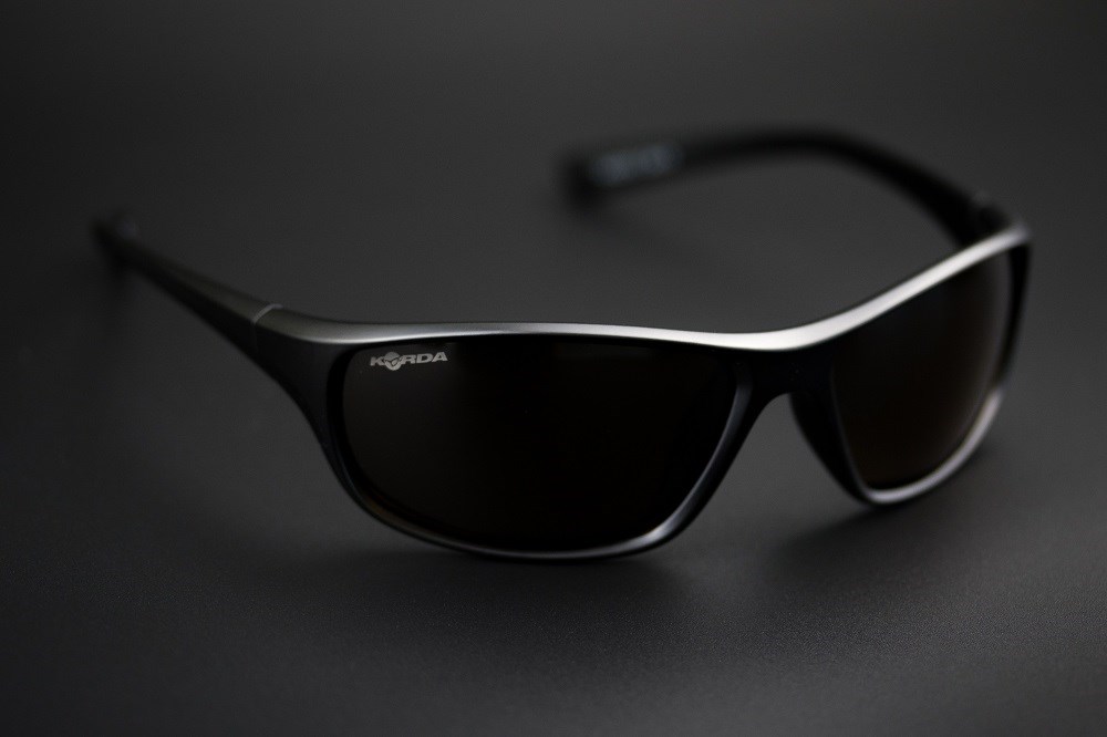 Korda Polarizační Brýle Sunglasses Polarised Wraps (1)